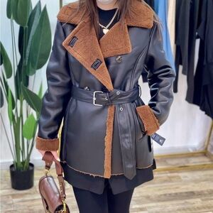 SEBBY COLLECTION ZIP FRONT FAUX BLACK LEATHER SHEARLING JACKET SZ MEDIUM MOBWIFE